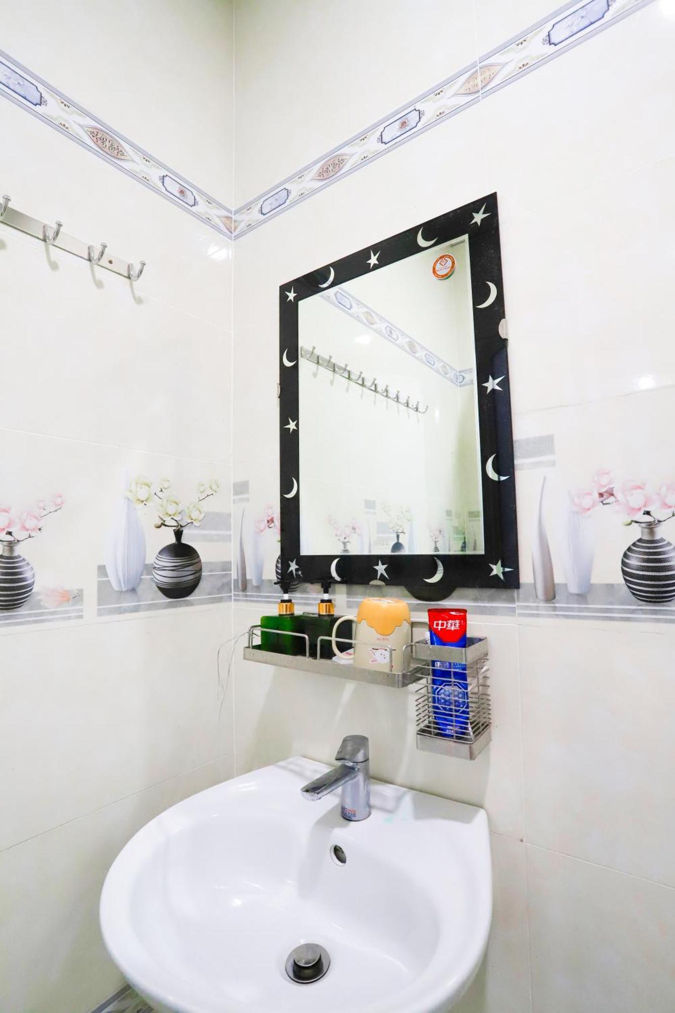 Hotel Tram Anh Nhon Trach Екстериор снимка